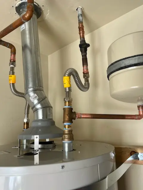 Water heater installation and plumbing repair in Pineforest